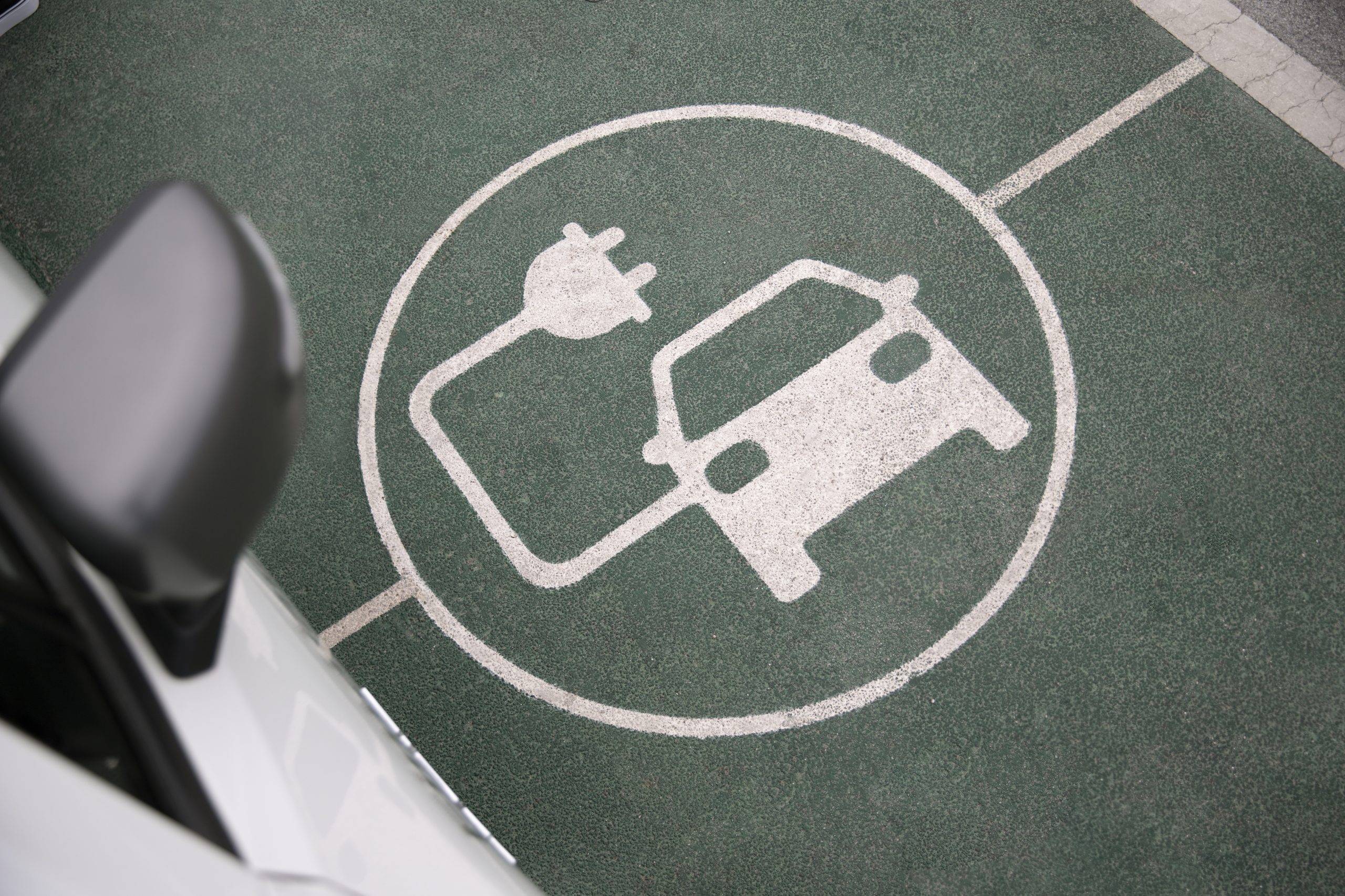 cierre-de-carga-de-coches-electricos